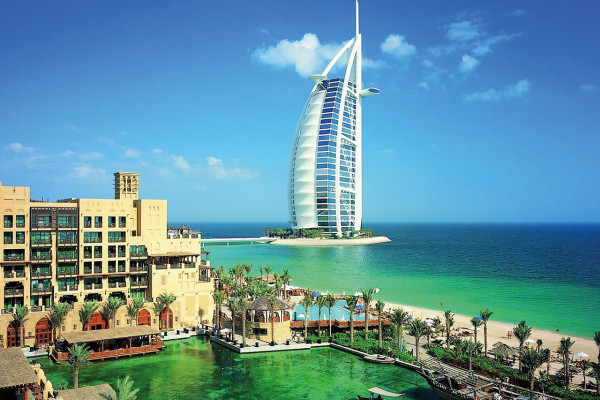 Explore los Emiratos