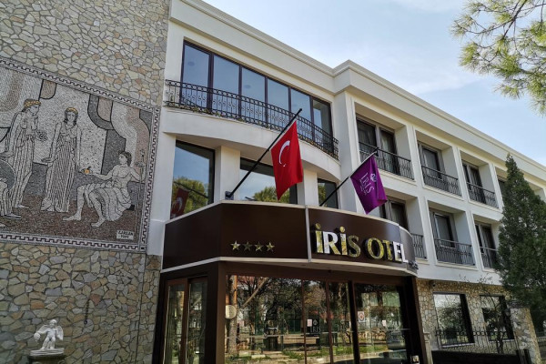 IRIS HOTEL &amp; SPA